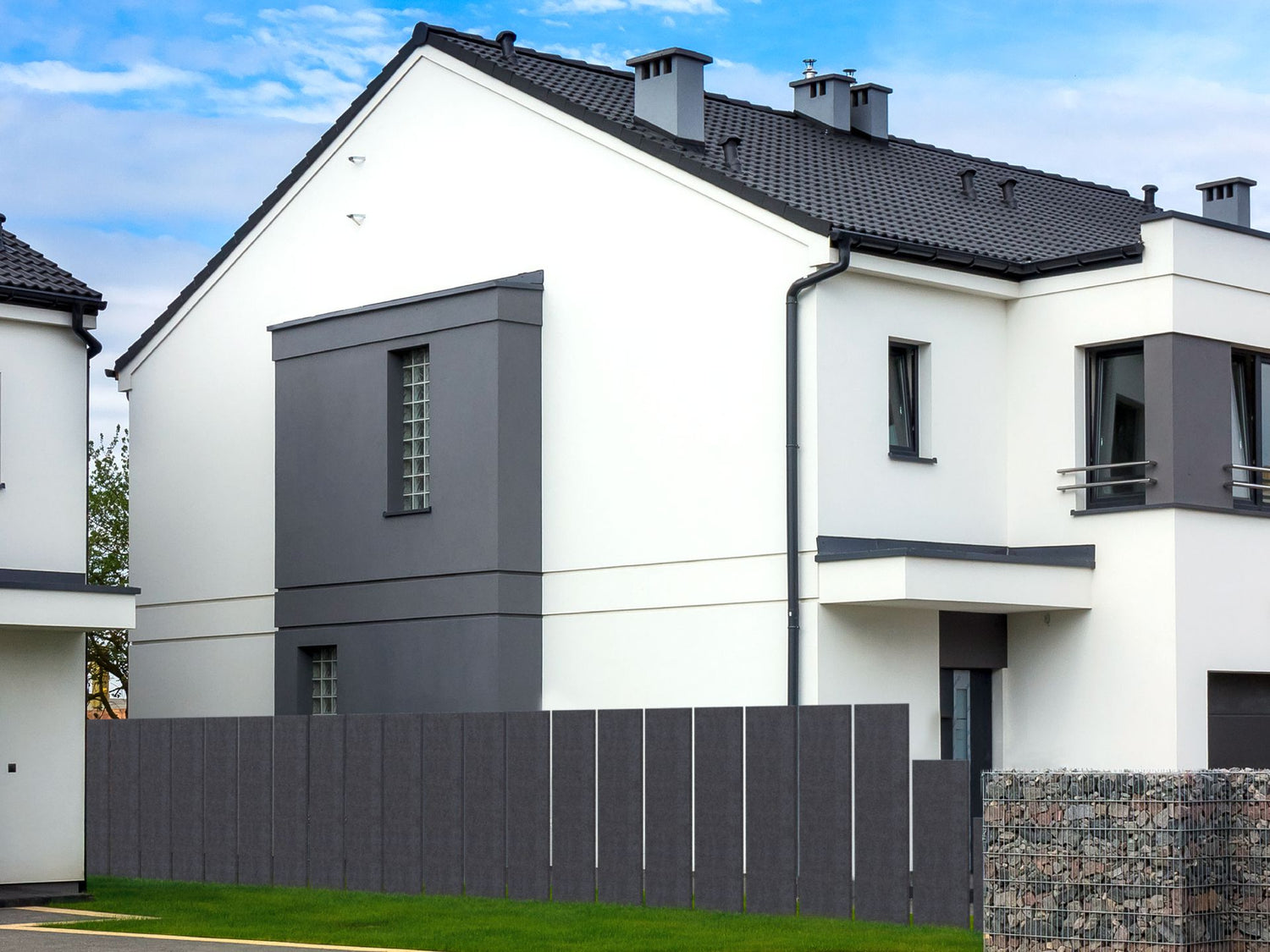 Schiefer Palisaden-Sichtschutz Zaun